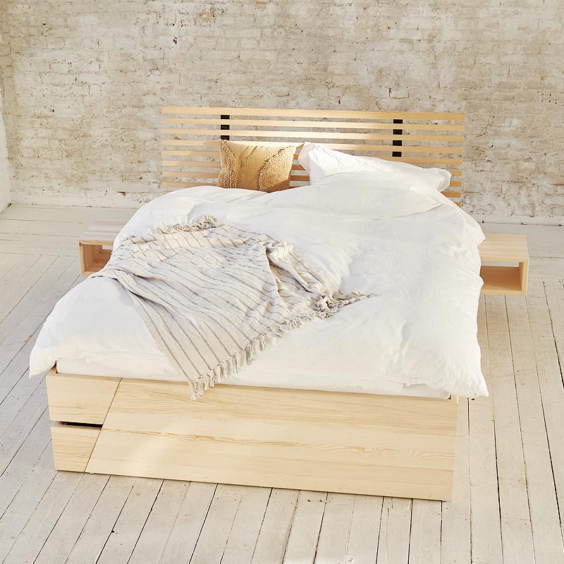 Kiezbett Stauraumbett in hellem Raum von oben